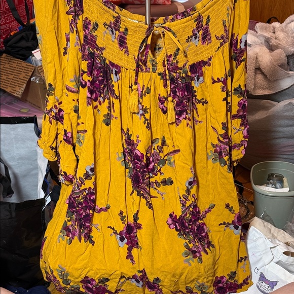 Terra & Sky Tops - Floral Yellow Women's Top